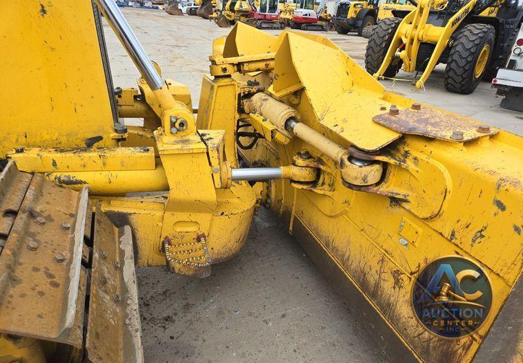 2019 Komatsu D65PXI-18 dozer