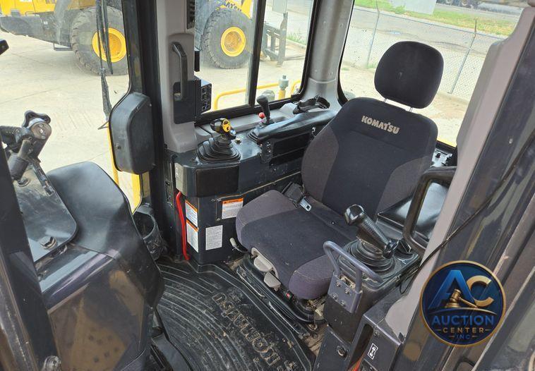 2019 Komatsu D65PXI-18 dozer