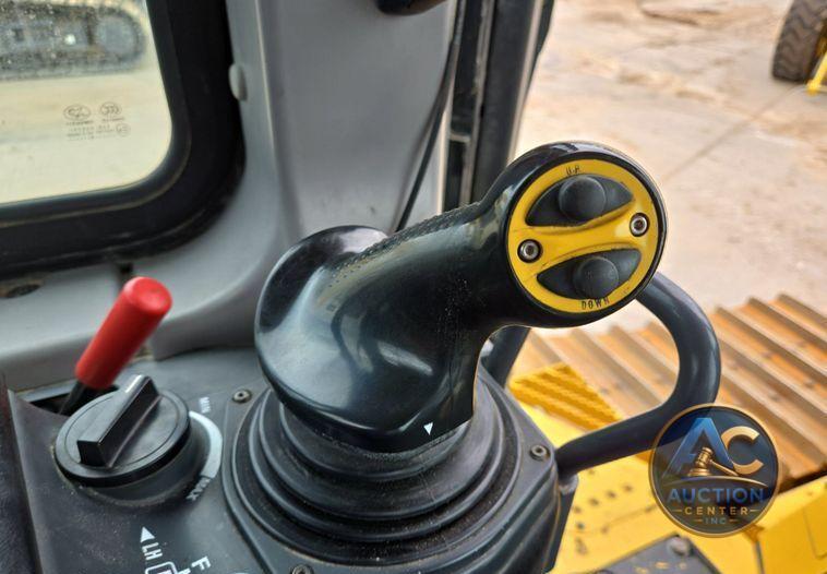 2019 Komatsu D65PXI-18 dozer