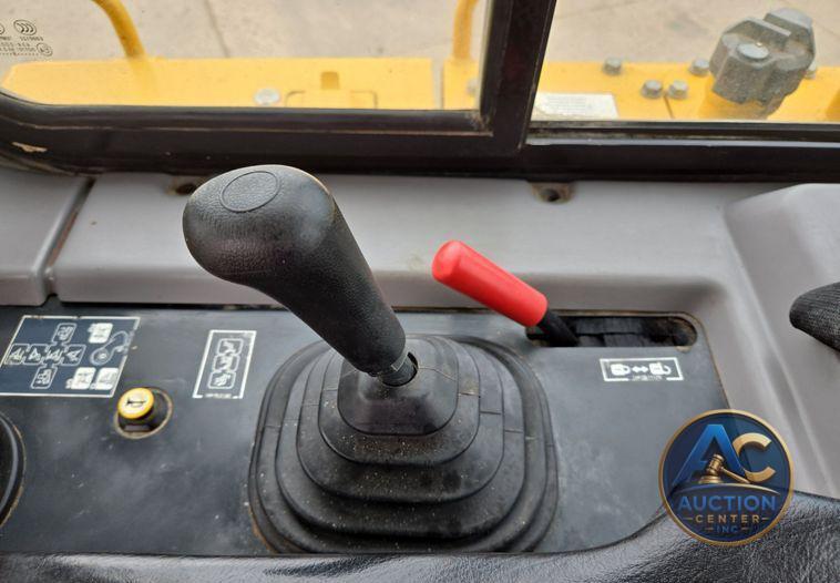 2019 Komatsu D65PXI-18 dozer
