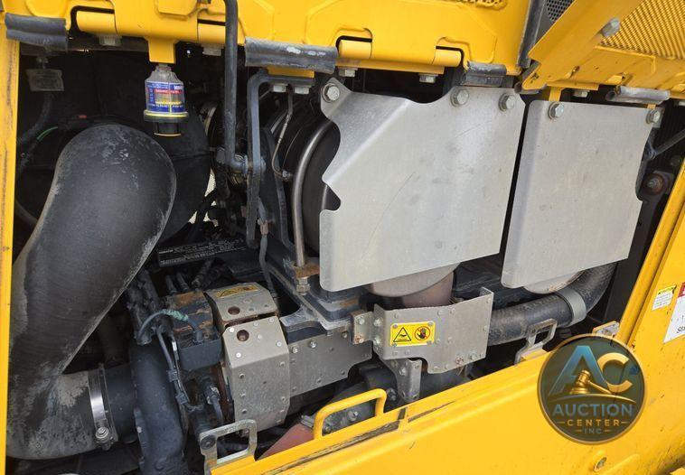 2019 Komatsu D65PXI-18 dozer