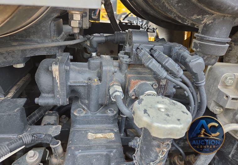 2019 Komatsu D65PXI-18 dozer