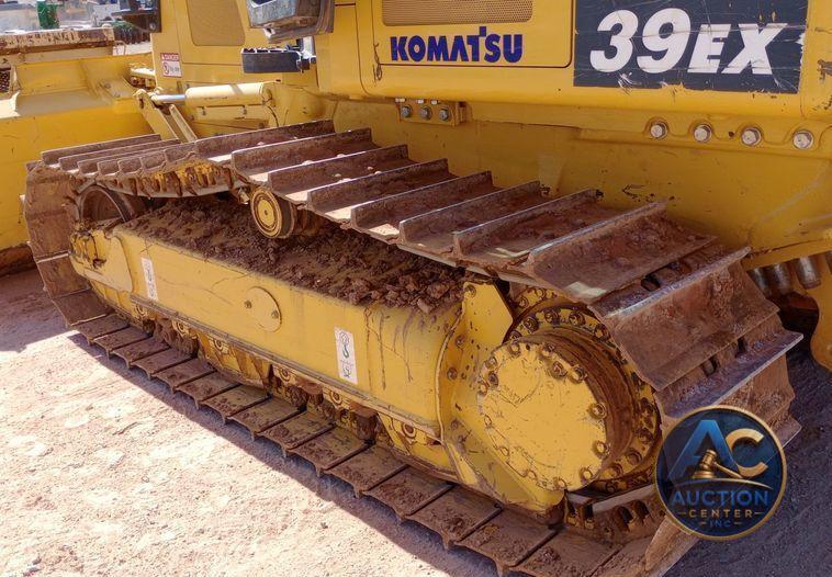 2023 Komatsu D39EX-24 dozer