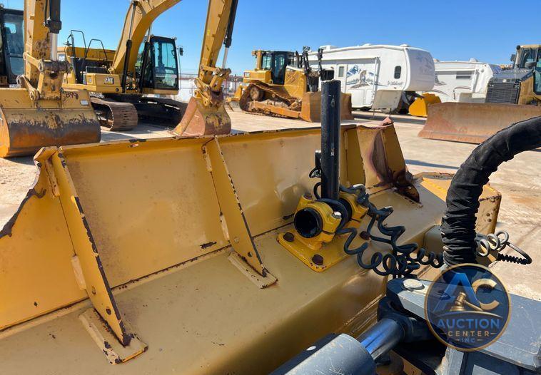 2018 John Deere 750K LGP  dozer