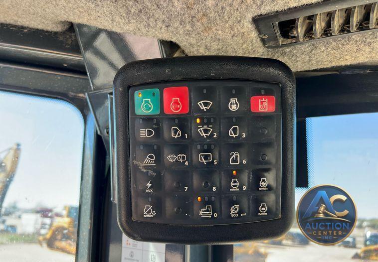 2018 John Deere 750K LGP  dozer