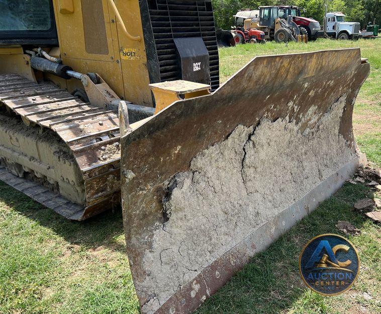 2017 Caterpillar D6K2 XL  dozer