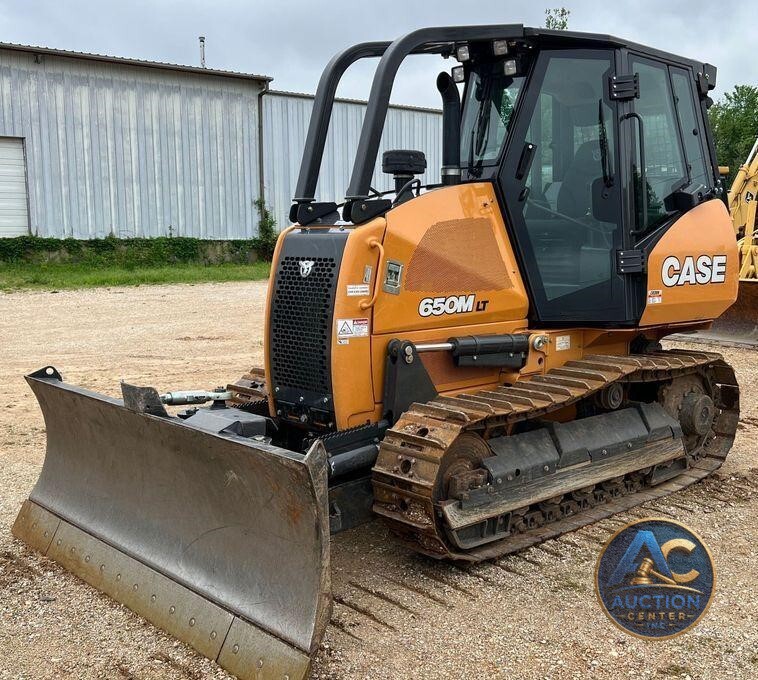 2020 Case 650M LT  dozer