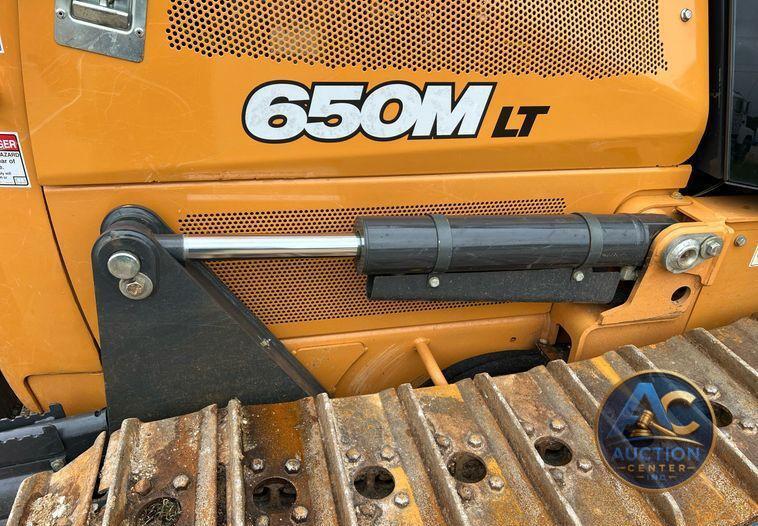 2020 Case 650M LT  dozer