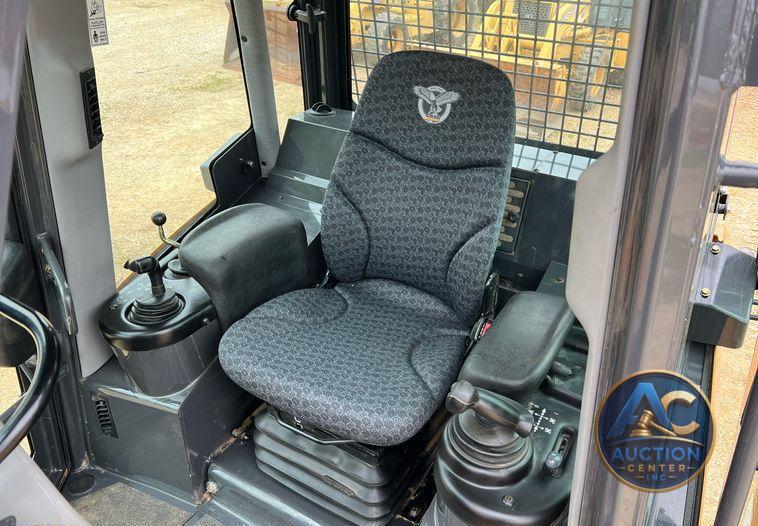 2020 Case 650M LT  dozer