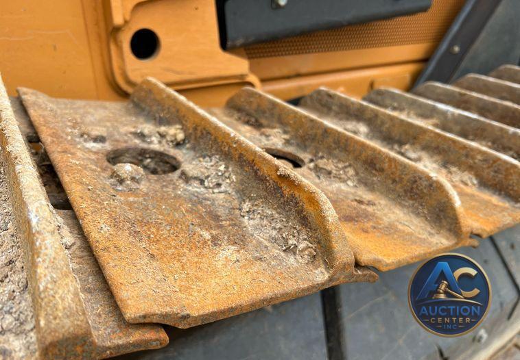 2020 Case 650M LT  dozer
