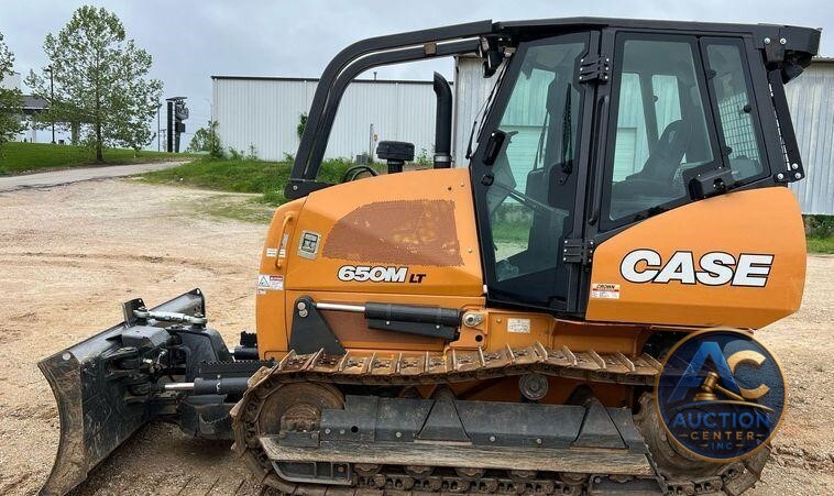 2020 Case 650M LT  dozer