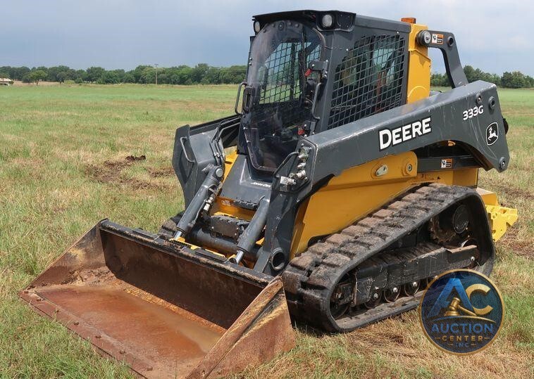 2018 John Deere 333G skid steer