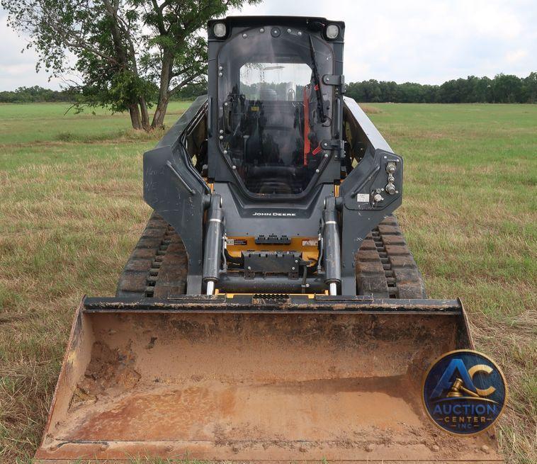 2018 John Deere 333G skid steer