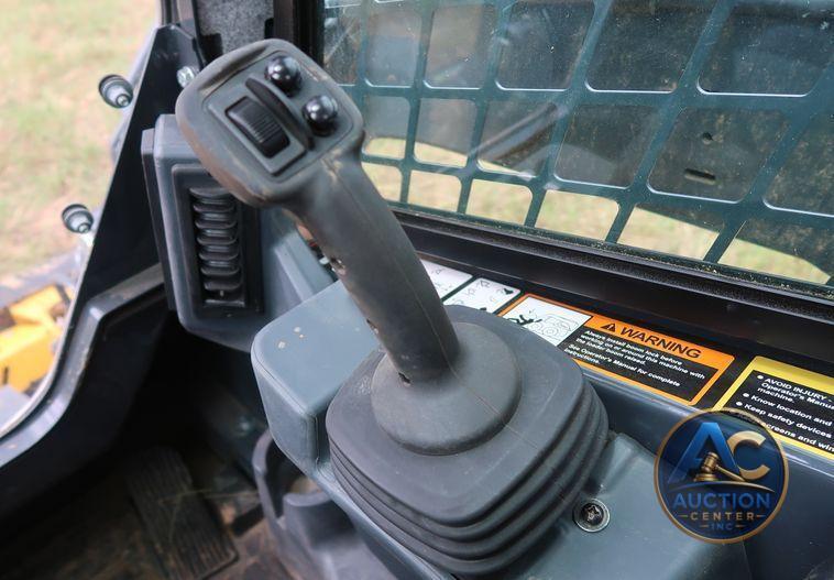 2018 John Deere 333G skid steer