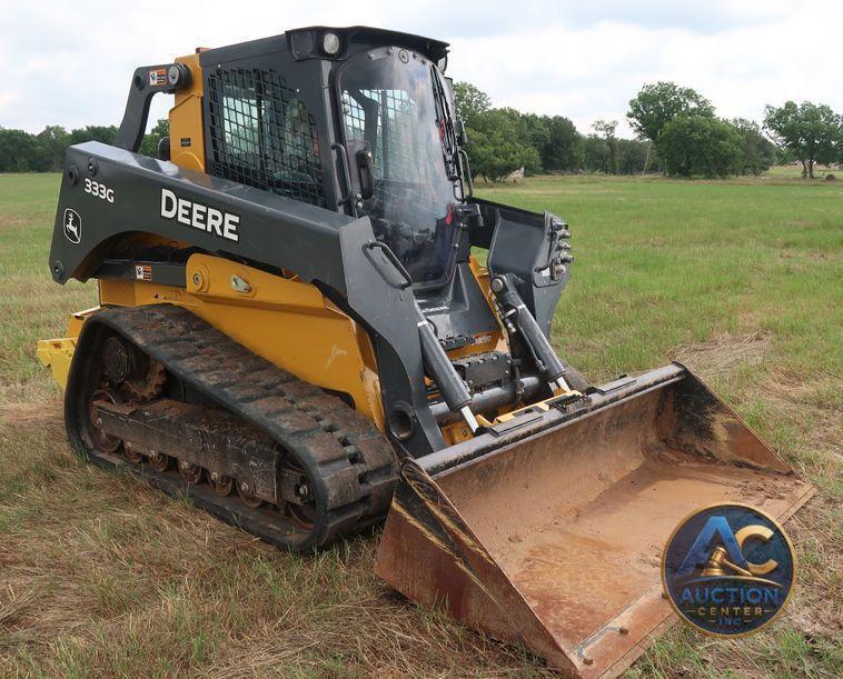 2018 John Deere 333G skid steer