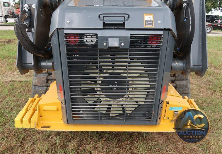 2018 John Deere 333G skid steer