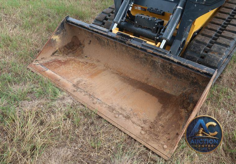 2018 John Deere 333G skid steer