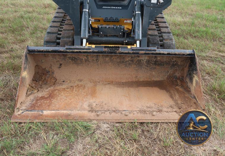 2018 John Deere 333G skid steer