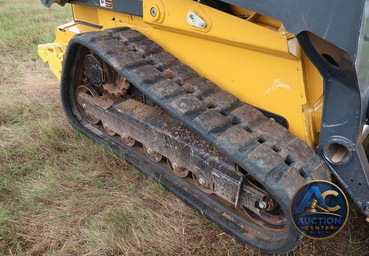 2018 John Deere 333G skid steer