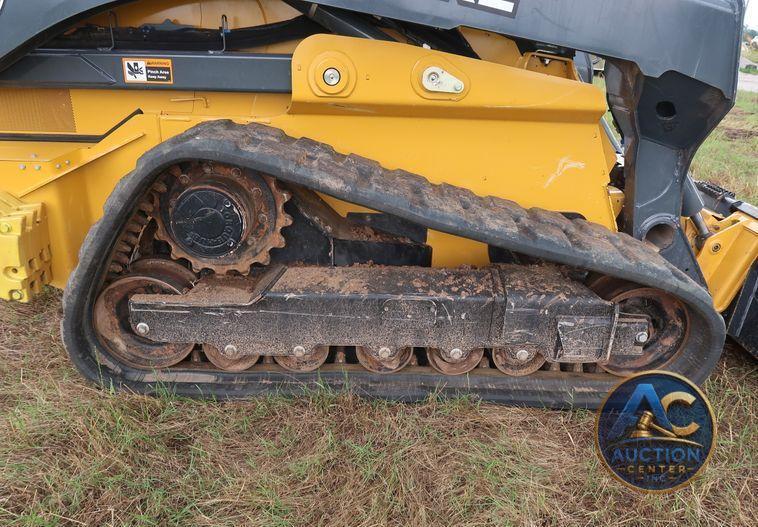 2018 John Deere 333G skid steer