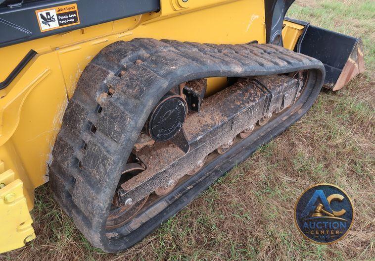 2018 John Deere 333G skid steer
