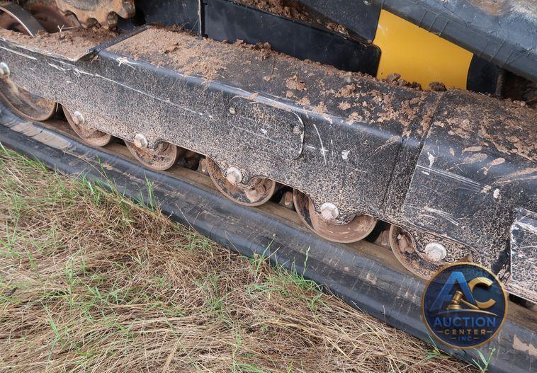 2018 John Deere 333G skid steer