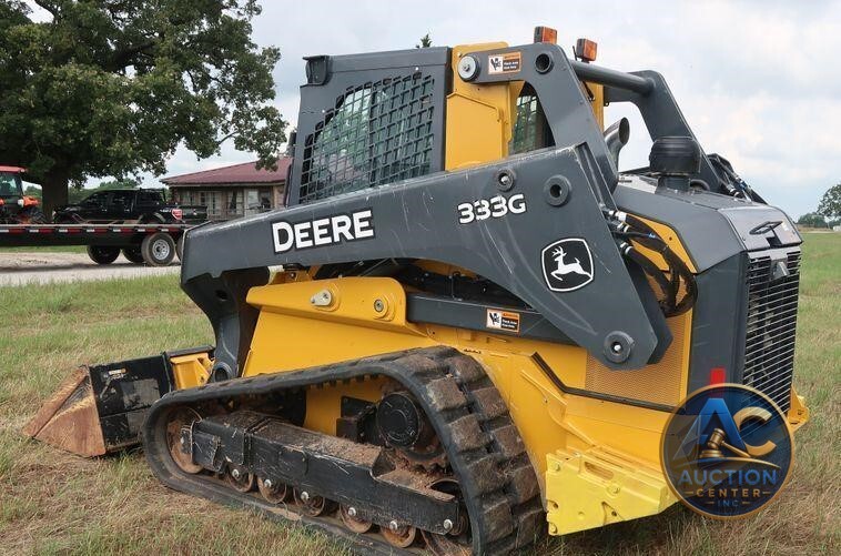 2018 John Deere 333G skid steer