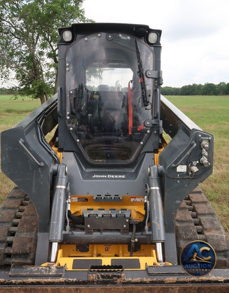 2018 John Deere 333G skid steer