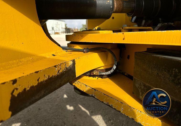2016 John Deere 824K wheel loader