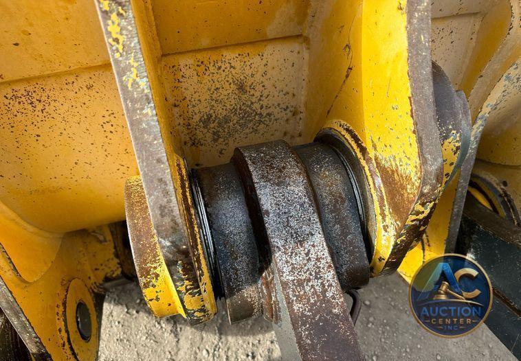 2016 John Deere 824K wheel loader
