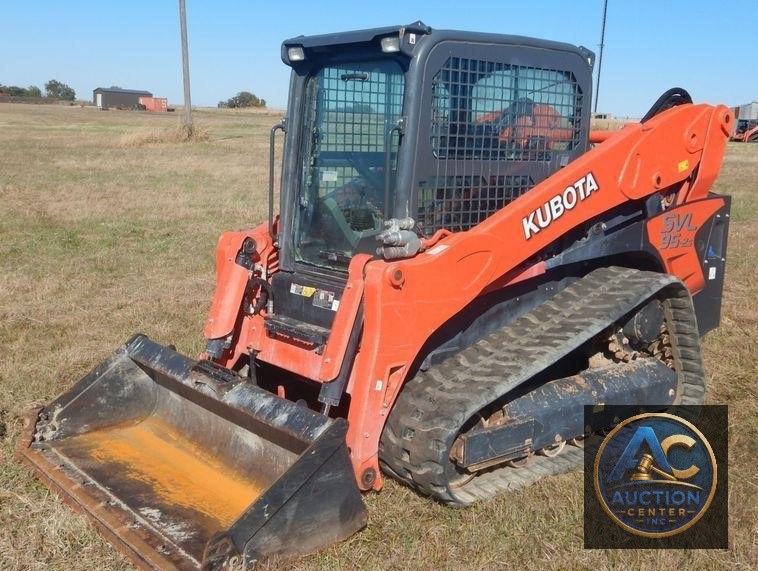 2018 Kubota SVL95-2S skid steer
