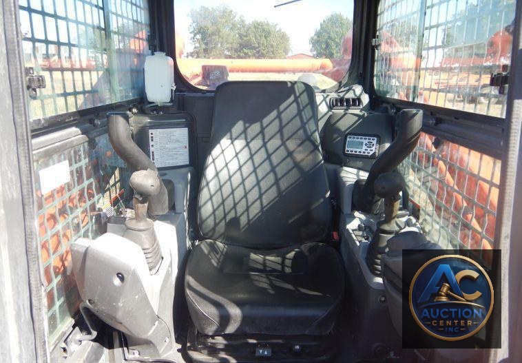2018 Kubota SVL95-2S skid steer