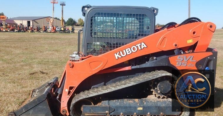 2018 Kubota SVL95-2S skid steer