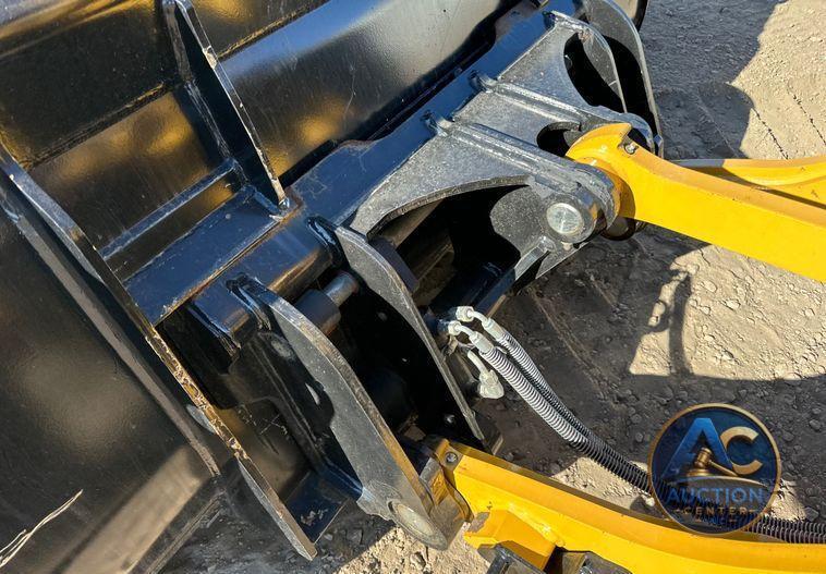 2022 Caterpillar 908M wheel loader