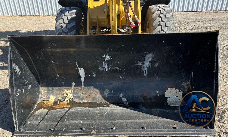 2022 Caterpillar 908M wheel loader
