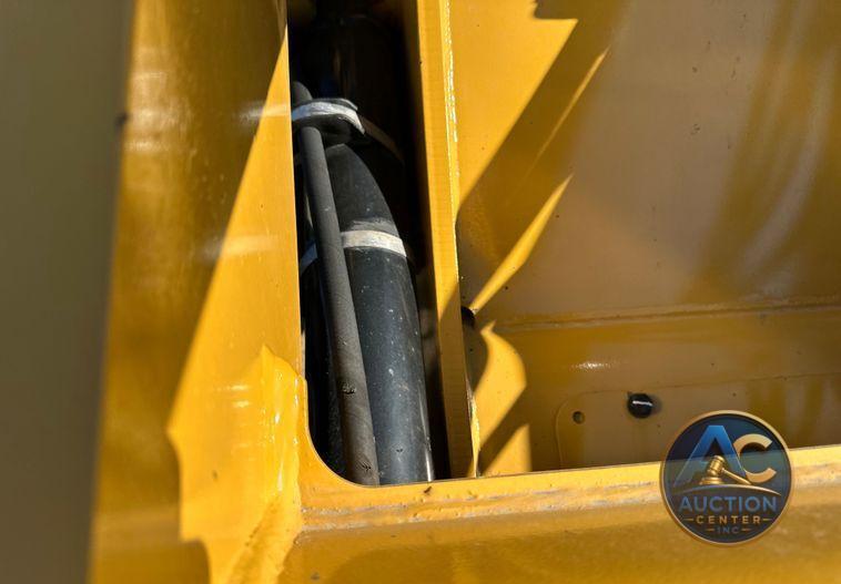 2022 Caterpillar 908M wheel loader