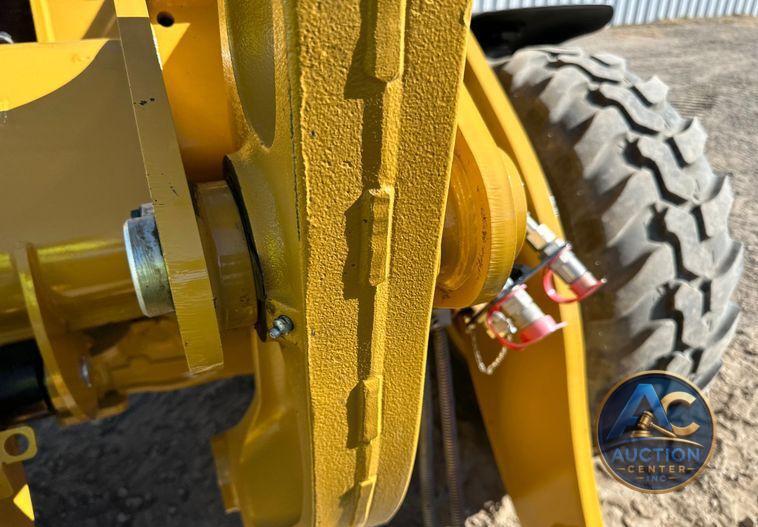 2022 Caterpillar 908M wheel loader