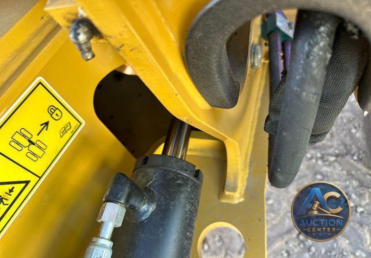 2022 Caterpillar 908M wheel loader