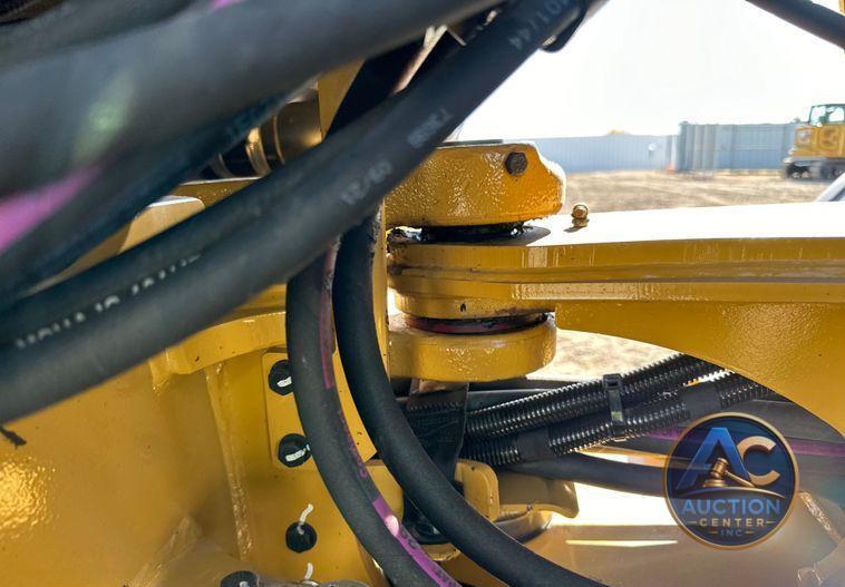 2022 Caterpillar 908M wheel loader