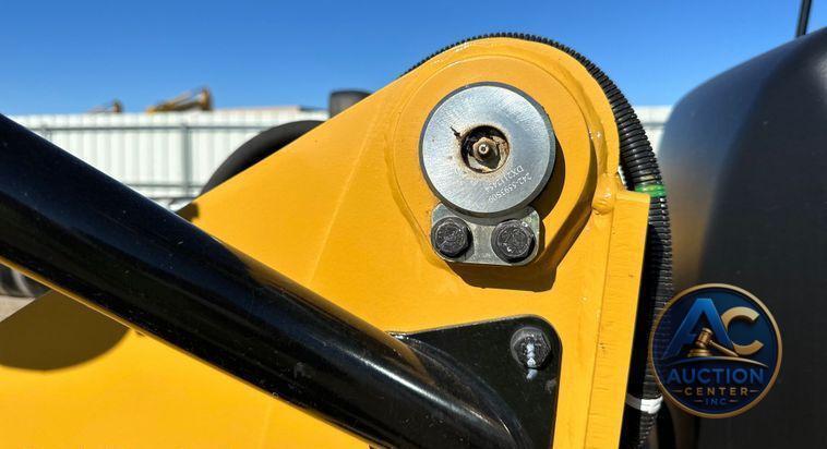 2022 Caterpillar 908M wheel loader