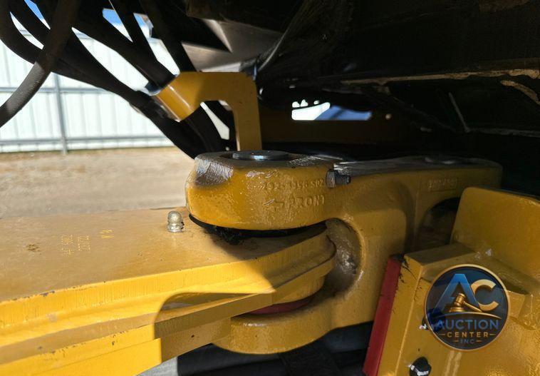 2022 Caterpillar 908M wheel loader