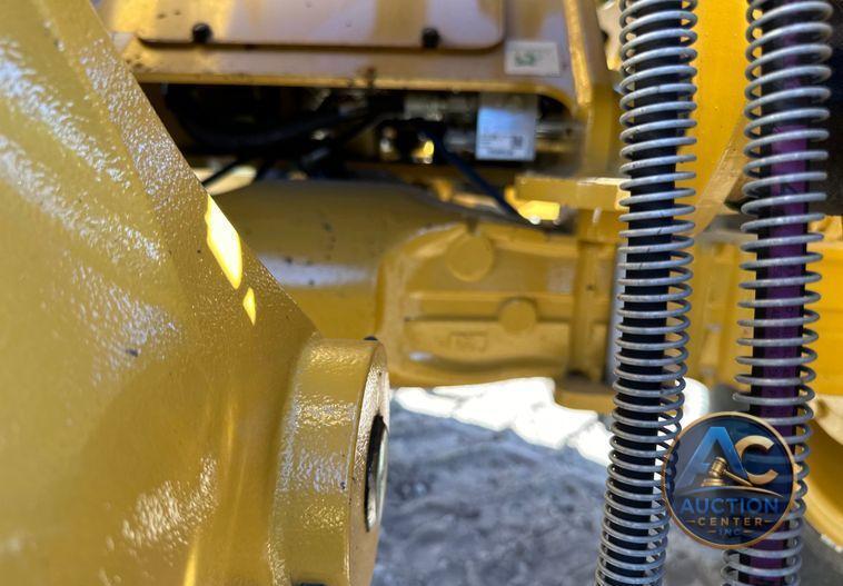2022 Caterpillar 908M wheel loader