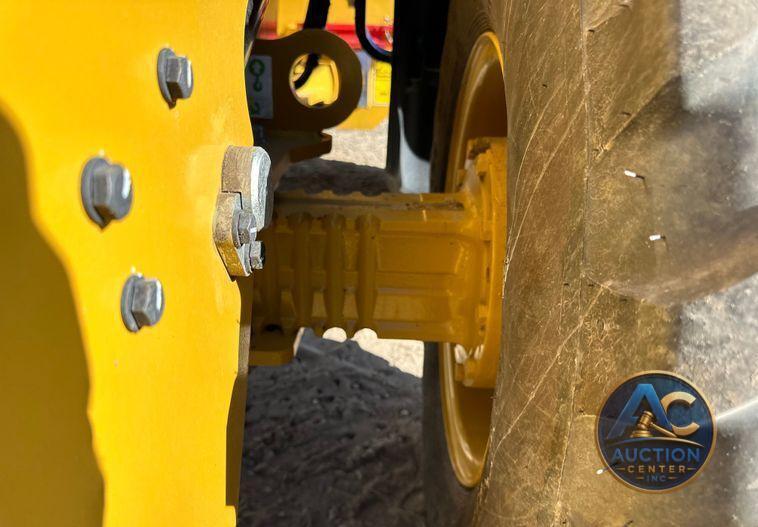 2022 Caterpillar 908M wheel loader