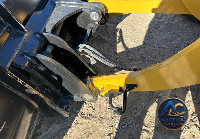 2022 Caterpillar 908M wheel loader