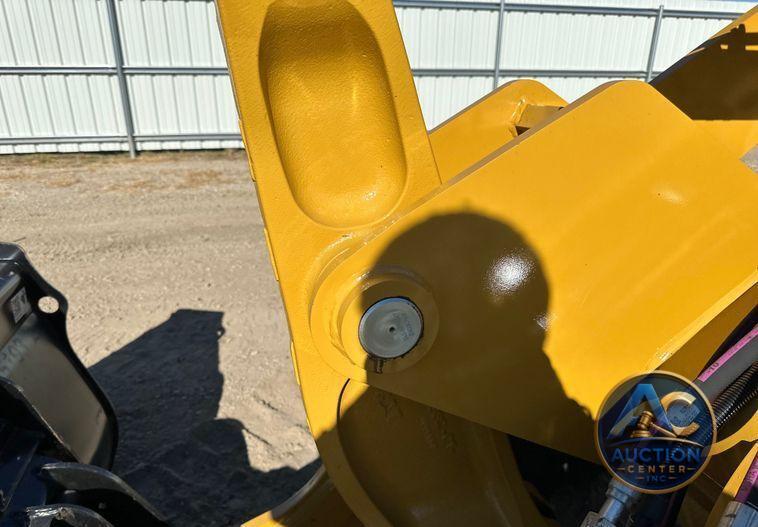 2022 Caterpillar 908M wheel loader