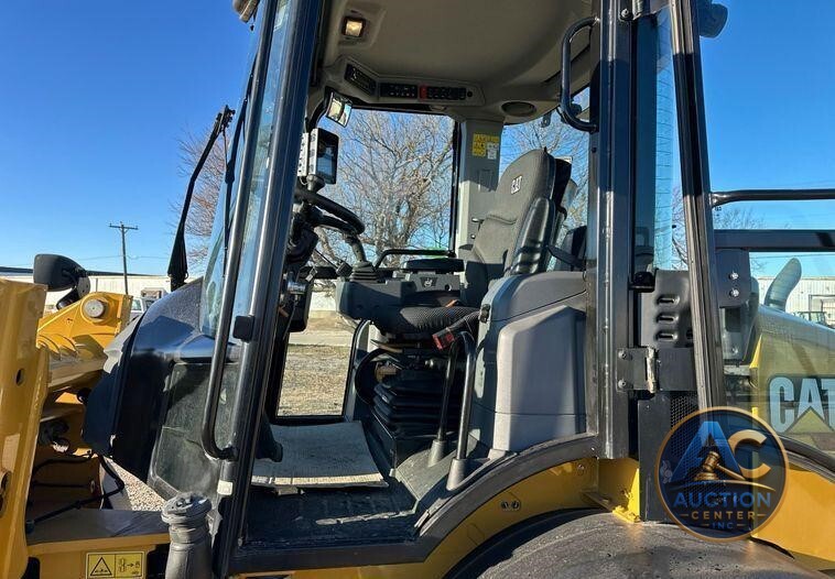 2023 Caterpillar 908 wheel loader