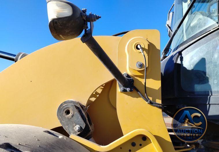 2020 Caterpillar 926M high lift wheel loader