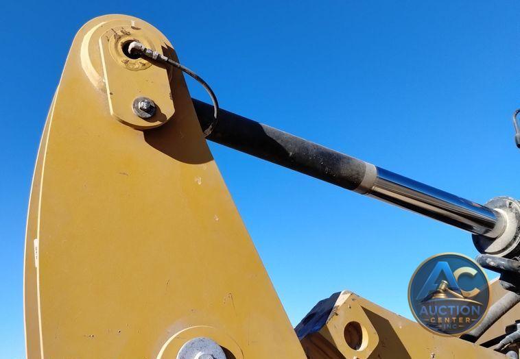 2020 Caterpillar 926M high lift wheel loader