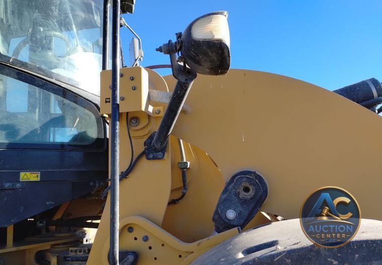 2020 Caterpillar 926M high lift wheel loader