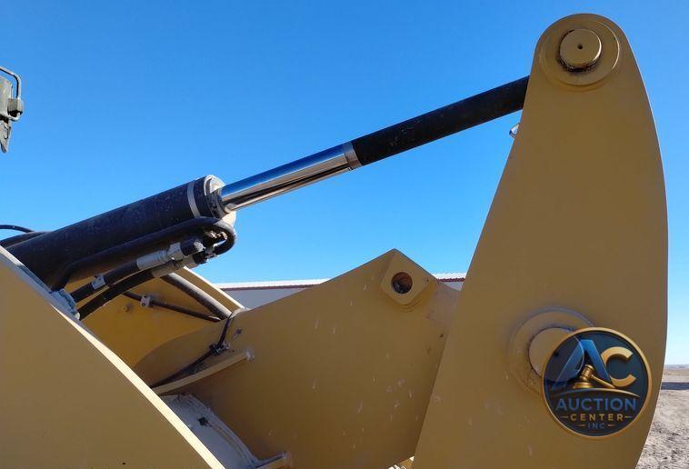 2020 Caterpillar 926M high lift wheel loader